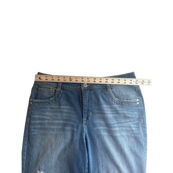 Style & Co Blue Lightly Distressed Denim Capris, Size 14 - Picture 5 of 7